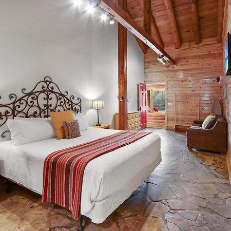 Wimberley Log Cabins Resort And Suites- Unit 3 Ngoại thất bức ảnh