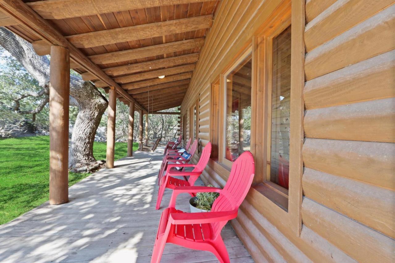 Wimberley Log Cabins Resort And Suites- Unit 3 Ngoại thất bức ảnh